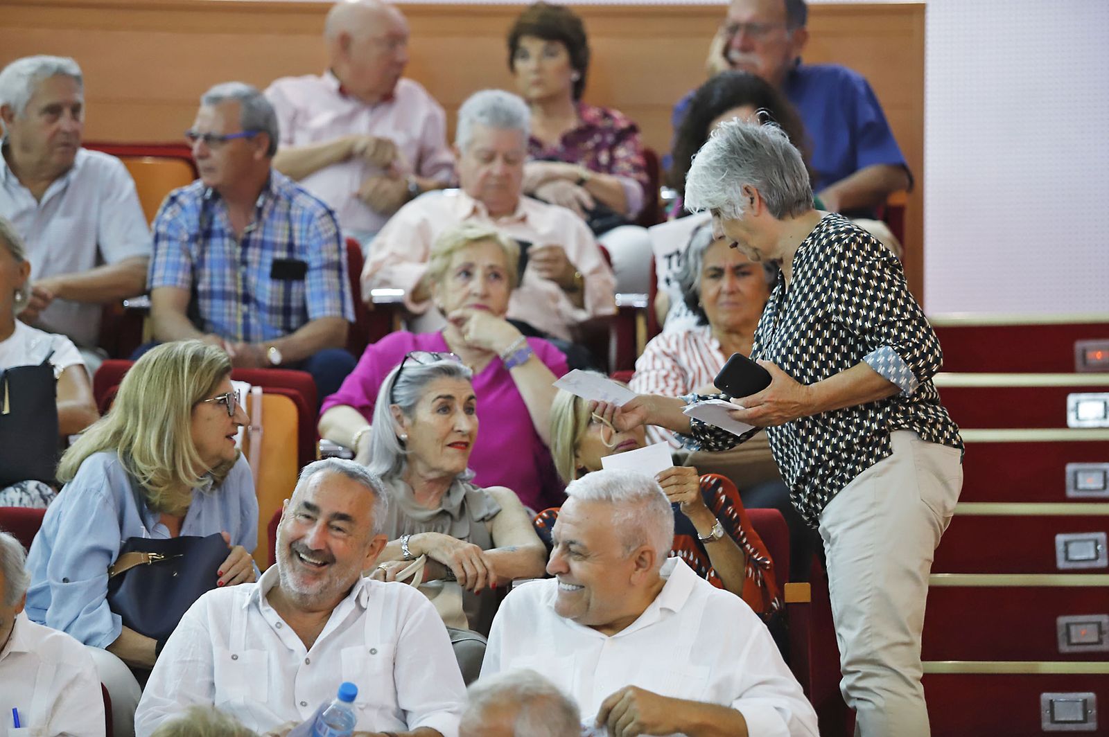 Imágenes de la clausura del curso académico 2022-2023 del Aula de la Experiencia en la Universidad de Huelva