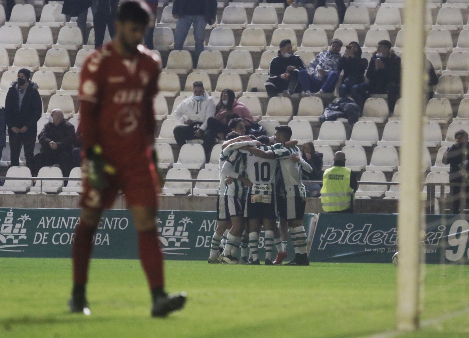 La victoria del Córdoba CF ante el Ebro, en imágenes