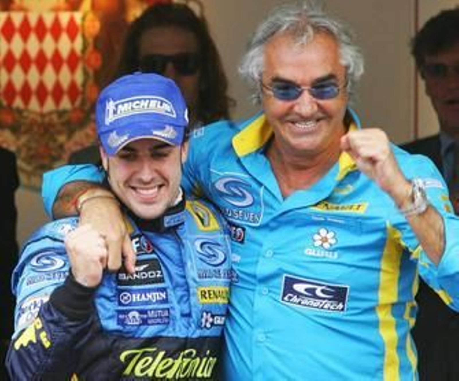 Fernando Alonso y Flavio Briatore celebran el segundo título del asturiano con Renault.