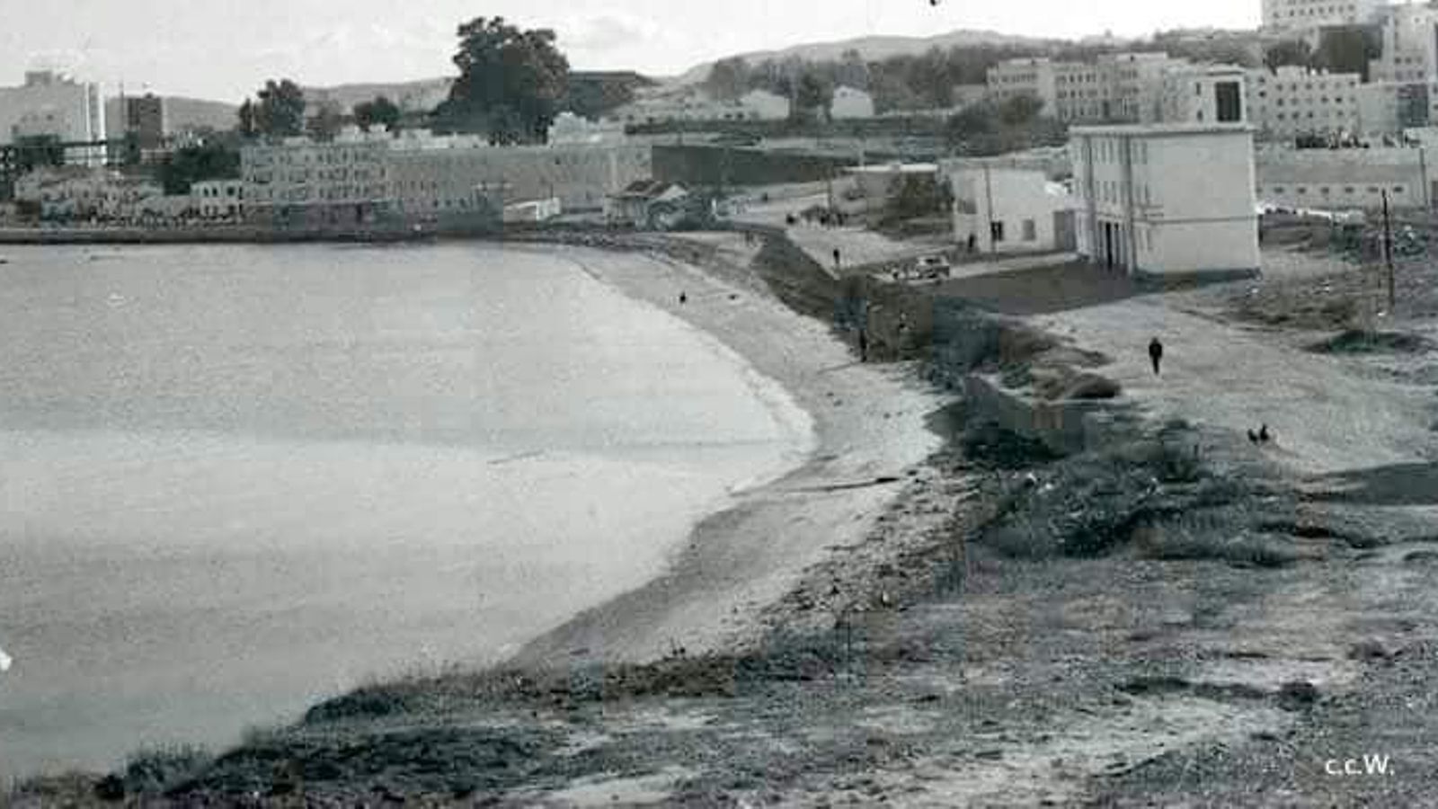 La playa de los Ladrillos. La playa de los Ladrillos.