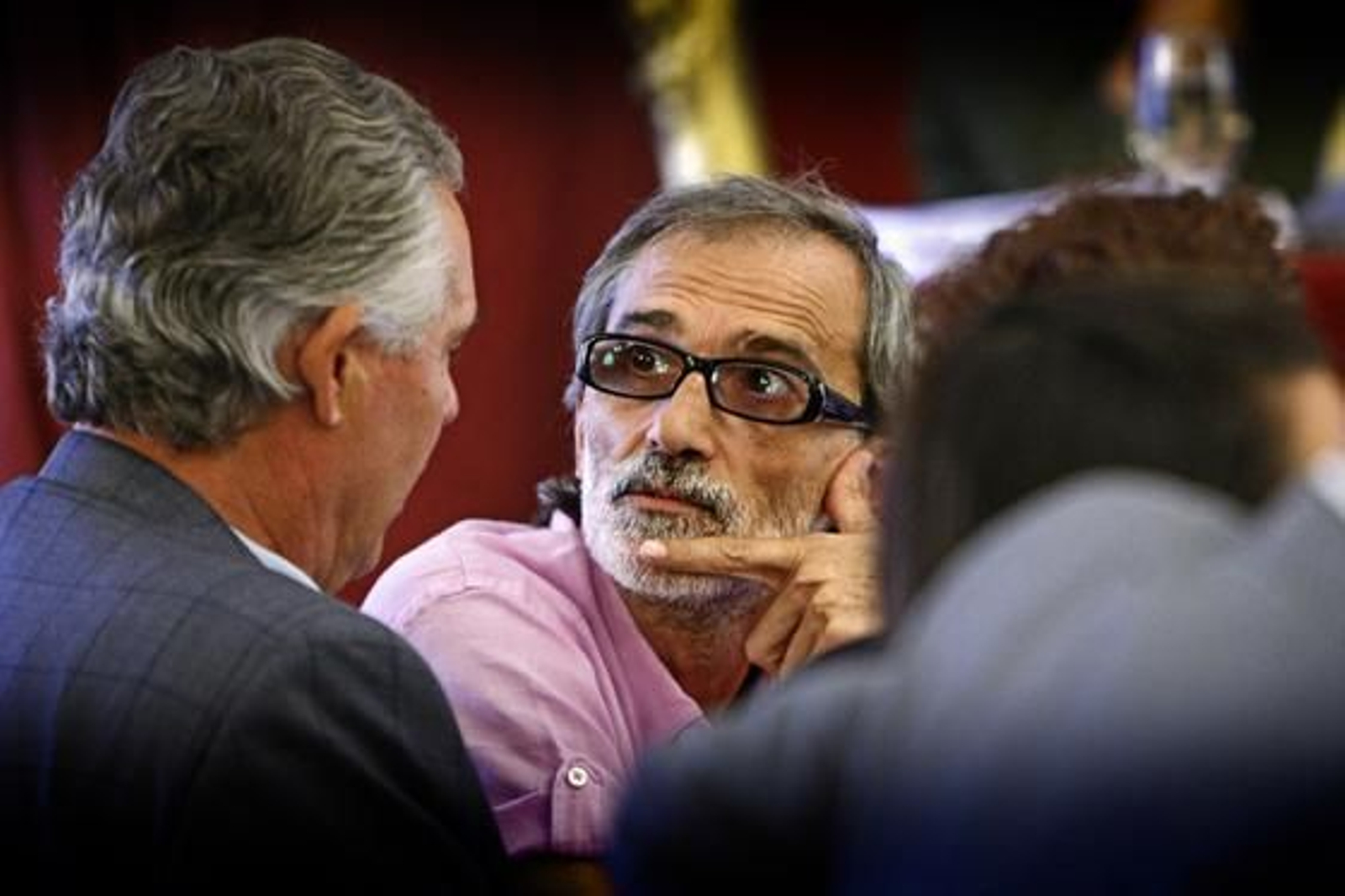 IU vota en contra de las cuentas generales de 2009 en el pleno de Diputación. 

Foto: Julio Gonzalez