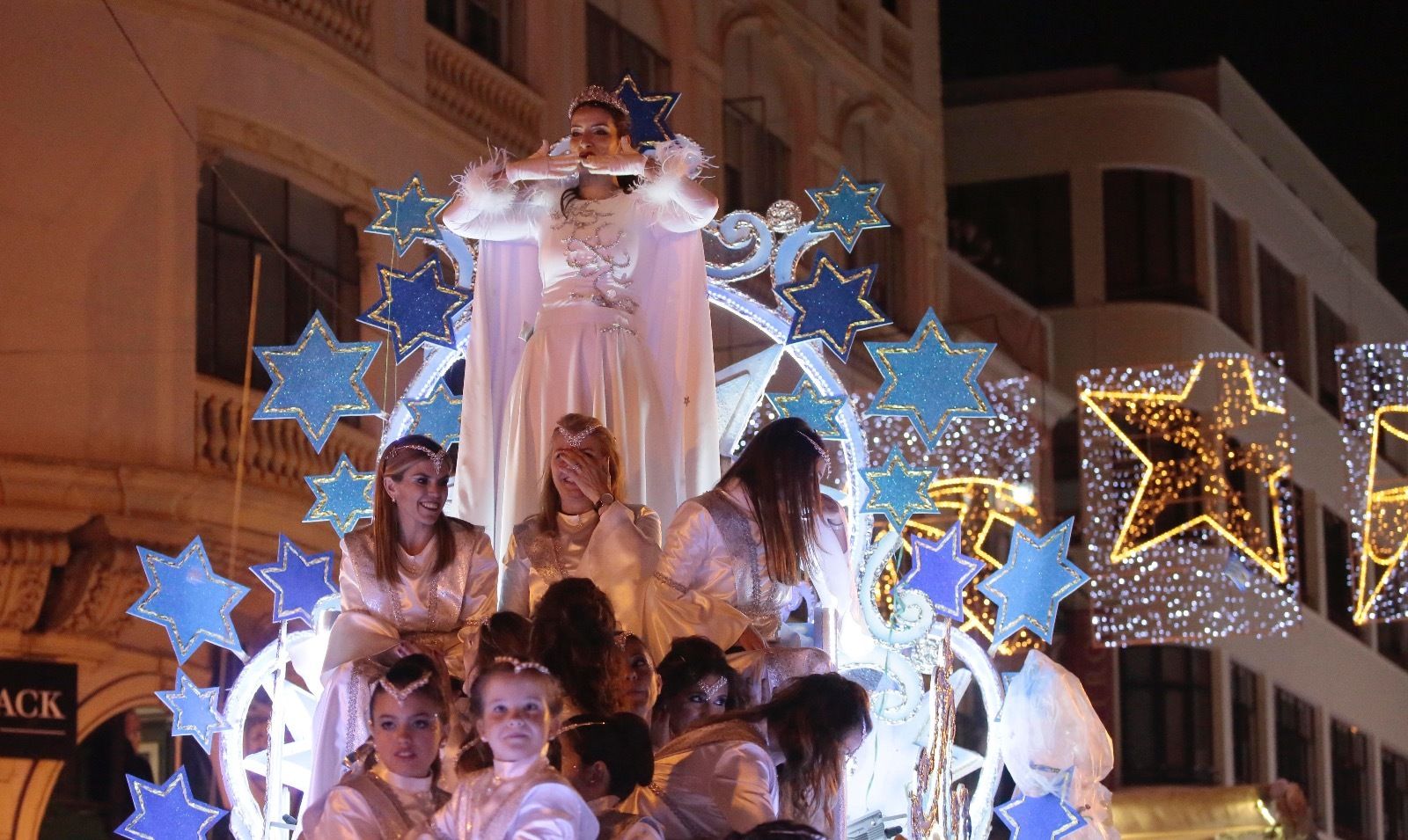 La Cabalgata de Reyes Magos de Sevilla, en imágenes