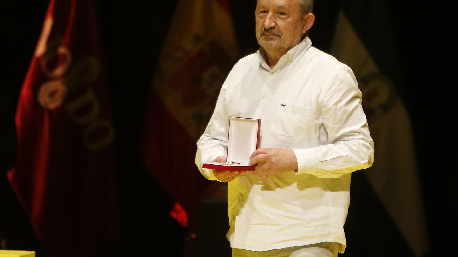 El editor y librero Abelardo Linares, que ha recibido la medalla de la ciudad en un año en el que el mundo de la cultura ha tenido un peso especial en estos premios.