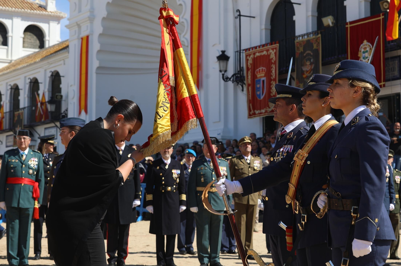 Imágenes del acto de Juramento o Promesa de Fidelidad a la Bandera Nacional en El Rocío