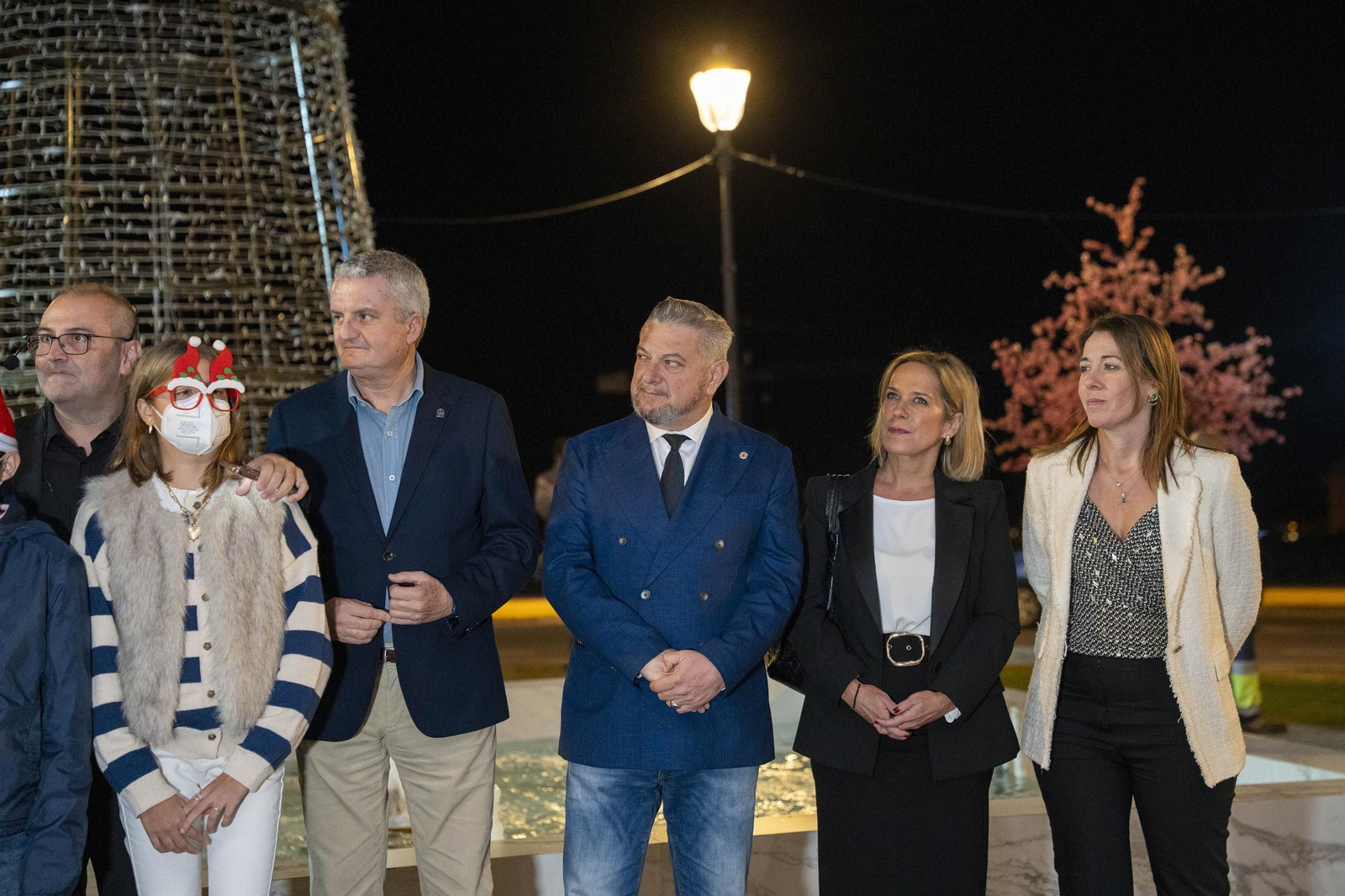 El encendido del alumbrado navideño del Hospital Universitario Torrecárdenas, en imágenes