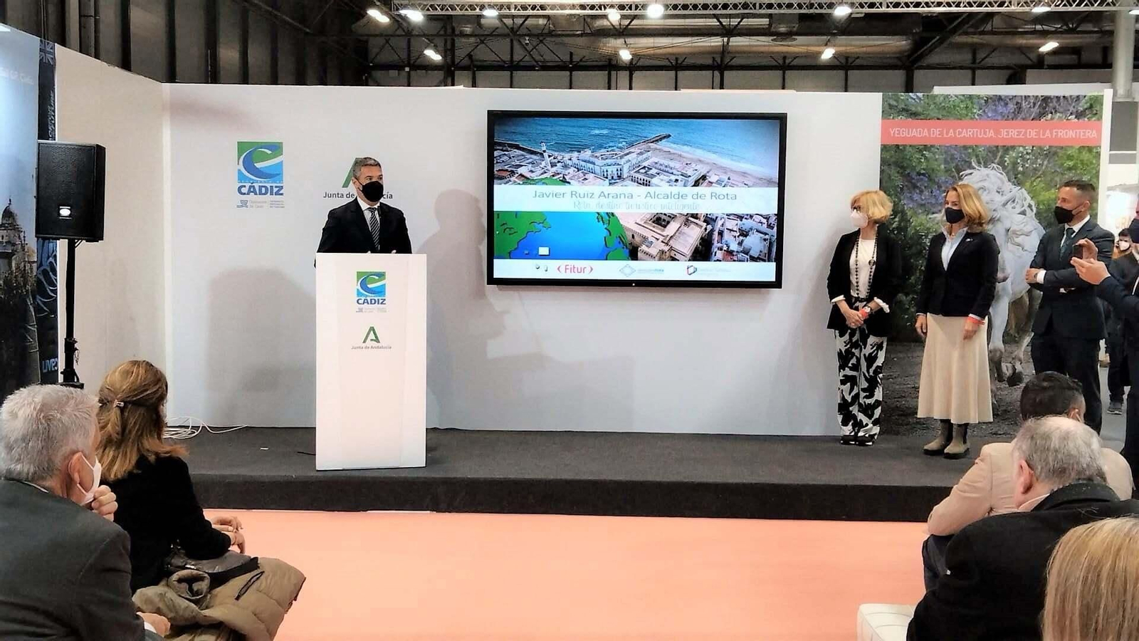 Un momento de la intervención del alcalde en la presentación de la oferta de Rota en Fitur.