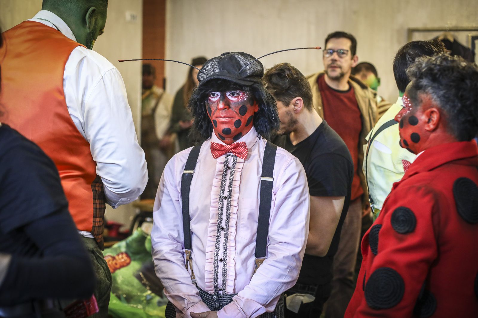 Las imágenes de la preparación de la comparsa 'La canción de la laguna'