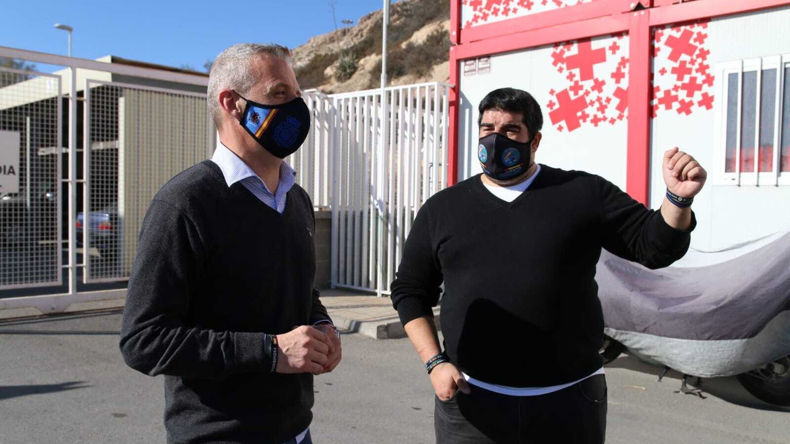 El secretario de comunicación y portavoz nacional de JUPOL, Pablo Pérez y el secretario provincial de JUPOL en Almería, Héctor José Gómez.