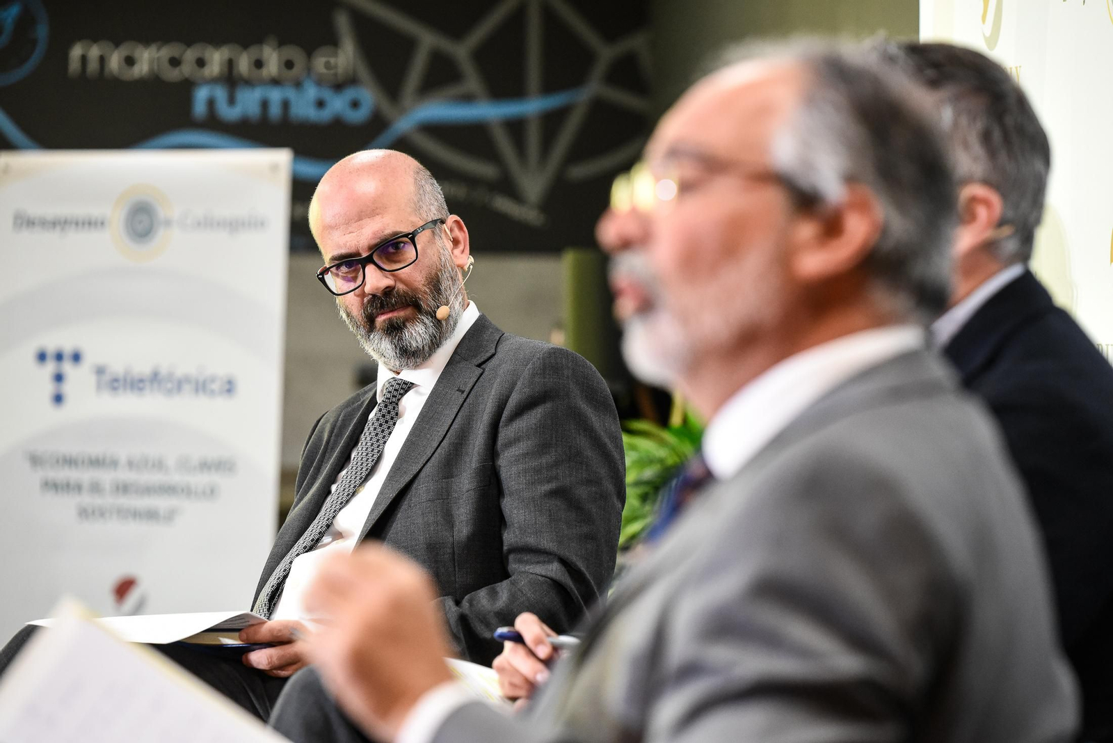 Imágenes del Desayuno Coloquio "Enomía azul, claves para el desarrollo sostenible" organizado por el Grupo Joly