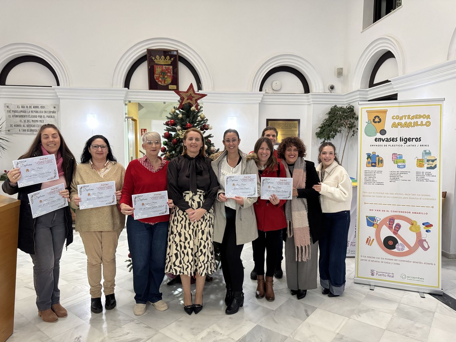 Ganadores del concurso junto a la alcaldesa