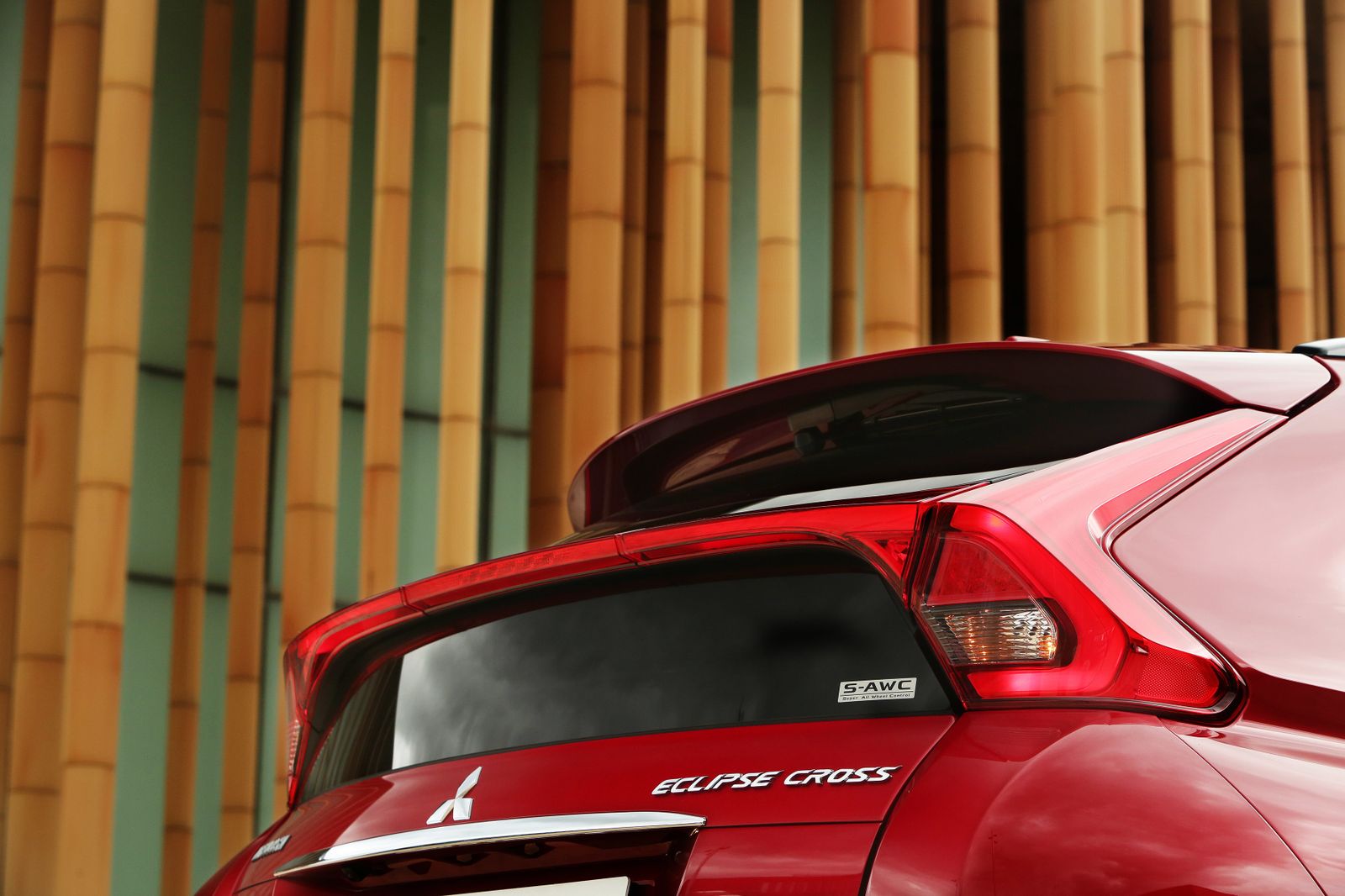 Al volante del nuevo Mitsubishi Eclipse Cross 2017