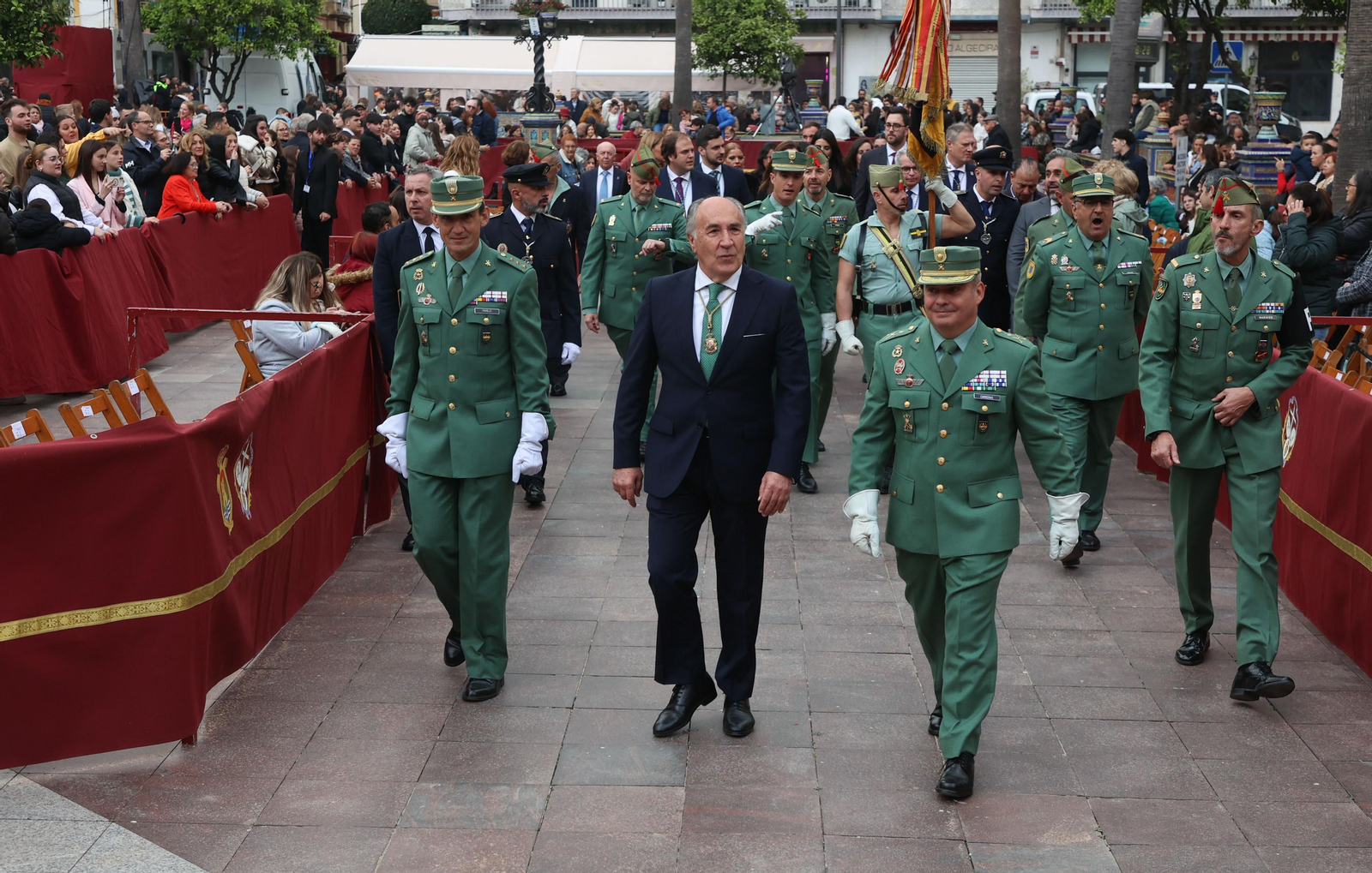 Fotos del Lunes Santo en Algeciras: Desfile de la Legión