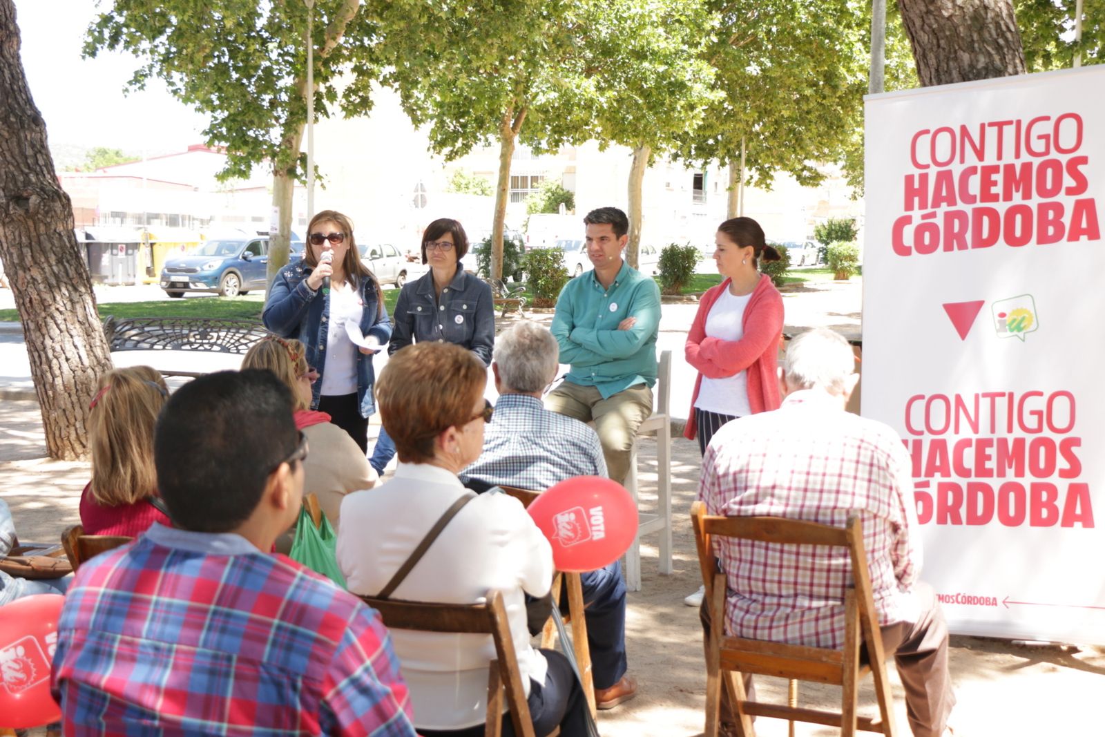 Encuentro de IU con vecinos.