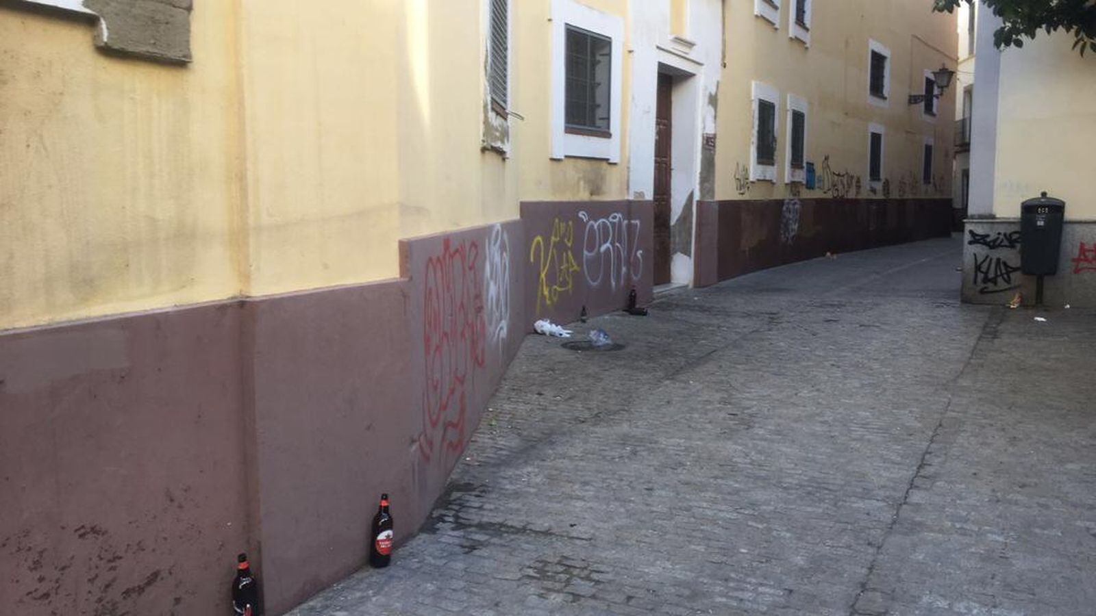 Aspecto de la fachada del convento del Pozo Santo.