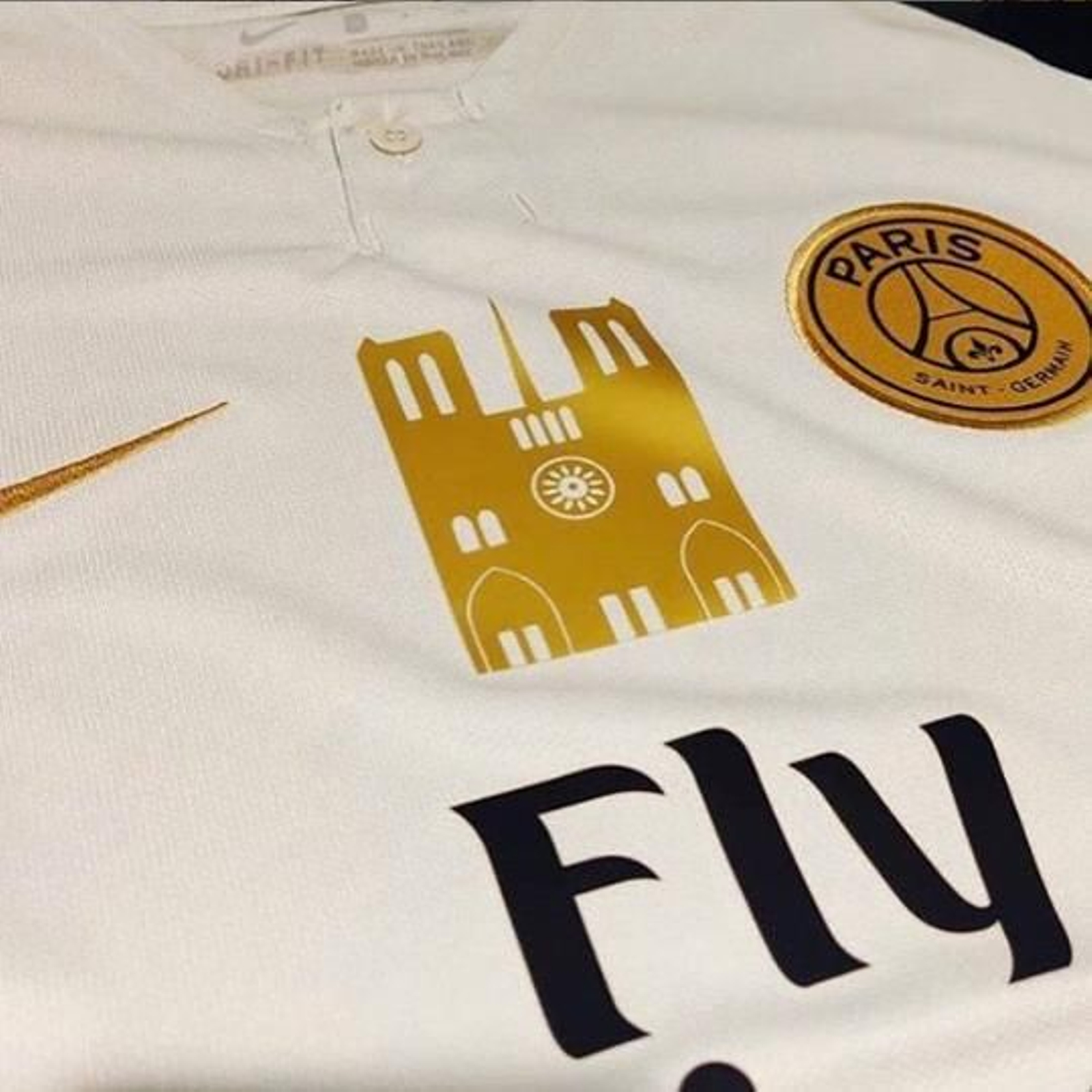 Incendio de Notre Dame: Las redes sociales se llenan de muestras de solidaridad