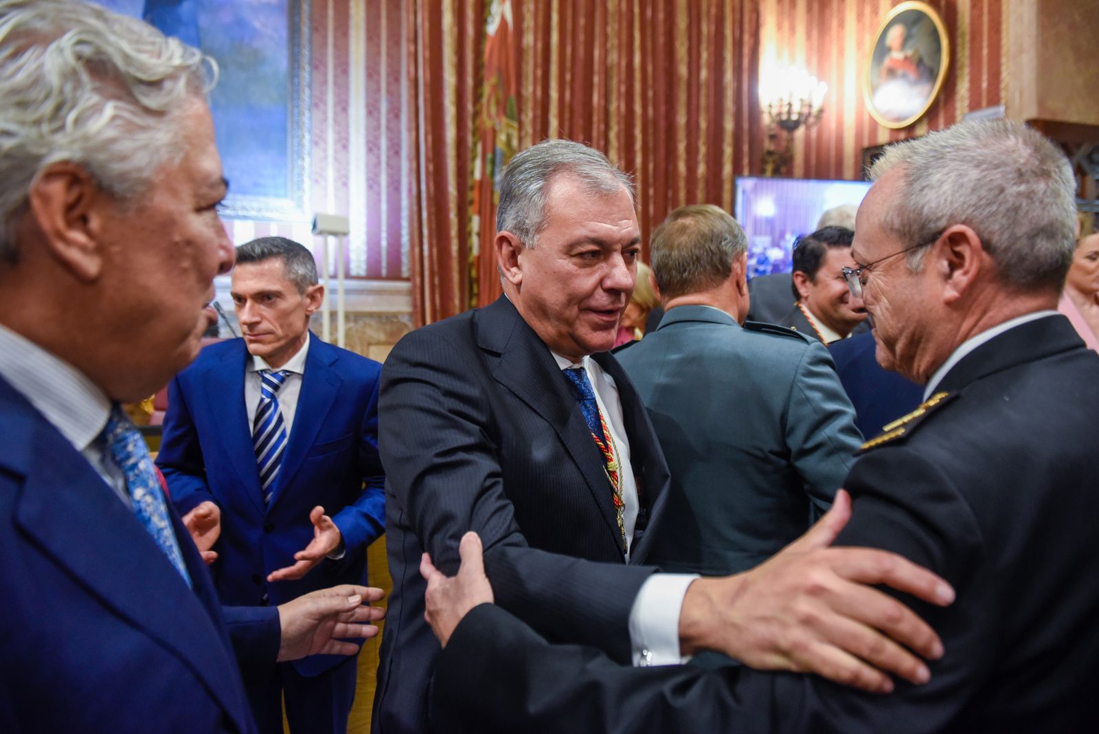 La investidura de José Luis Sanz como alcalde de Sevilla, en imágenes