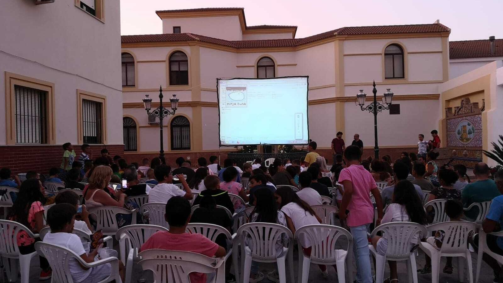 San Bartolomé disfruta con una amplia oferta en verano.