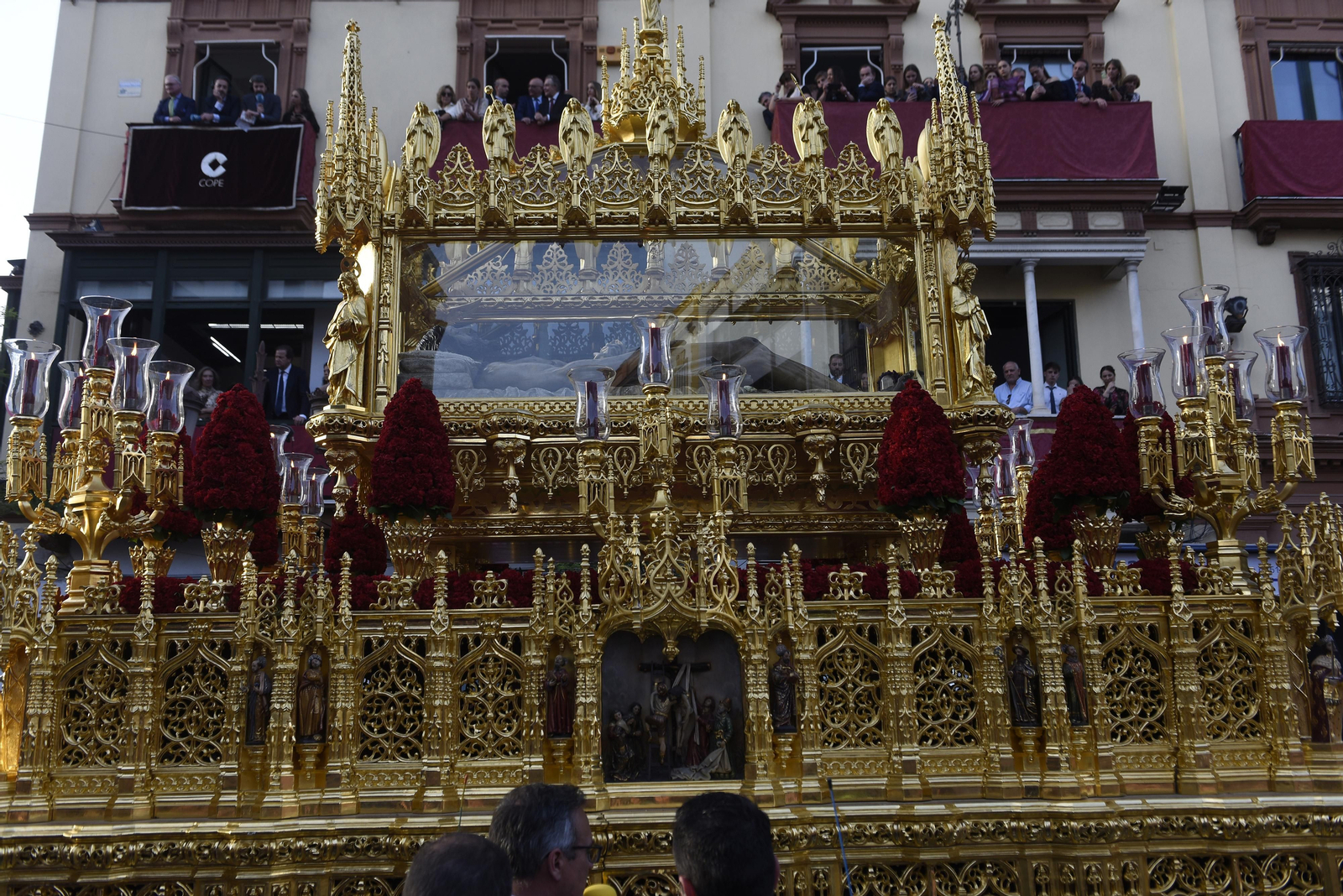 Las imágenes del Santo Entierro Grande por la Campana