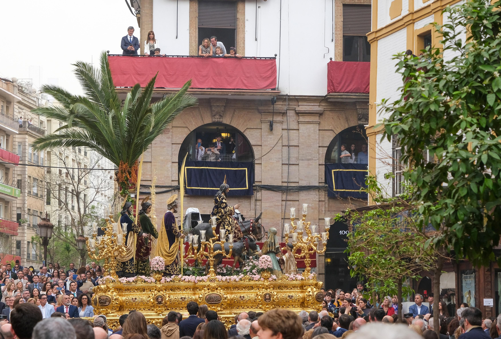 LAS IMAGENES DE LA BORRIQUITA (HDAD DEL AMOR) EN SEVILLA SEMANA SANTA 2024