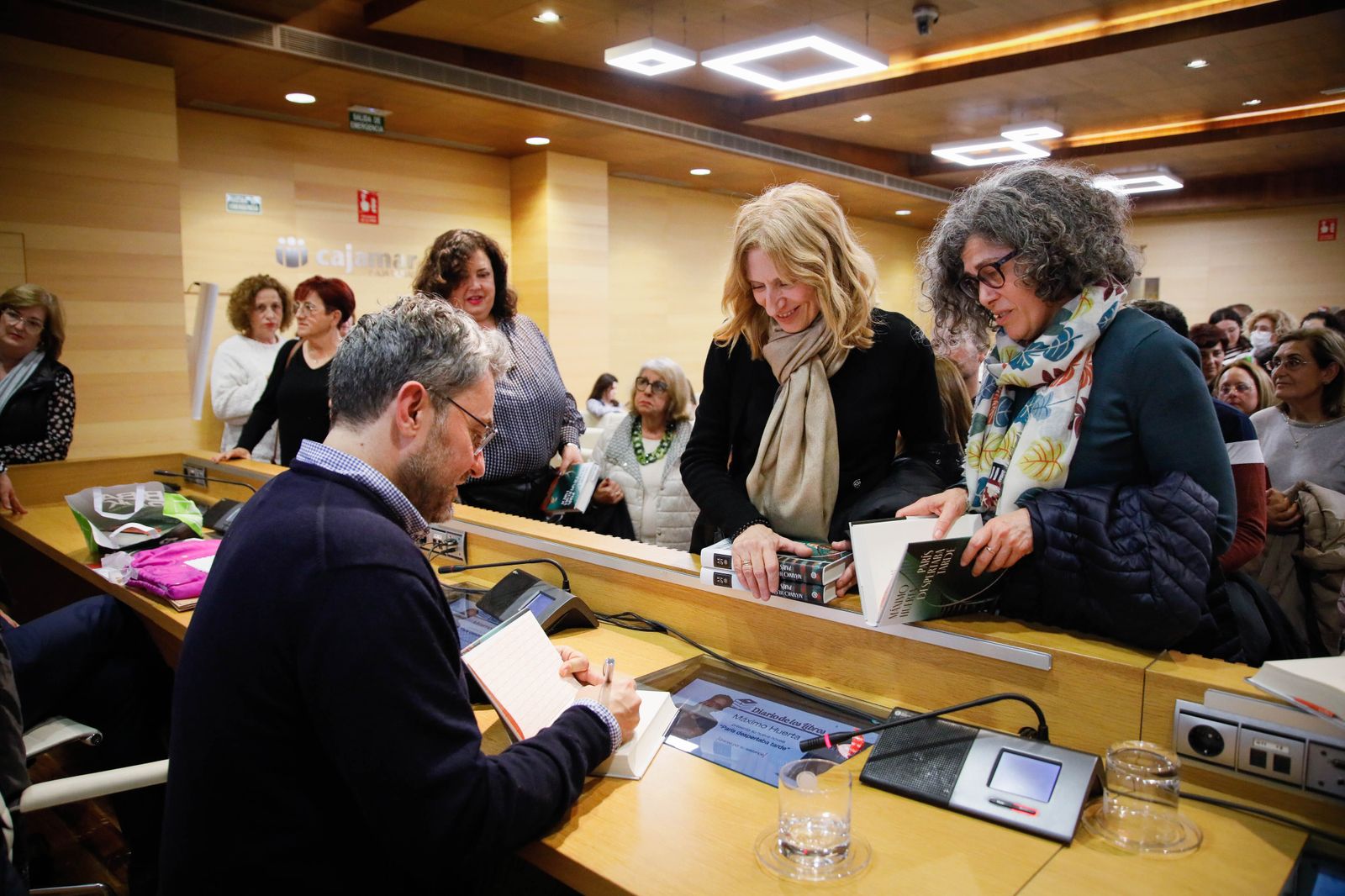 ¿Has estado en la presentación del libro de Máximo Huerta? Entra en la galería y buscate