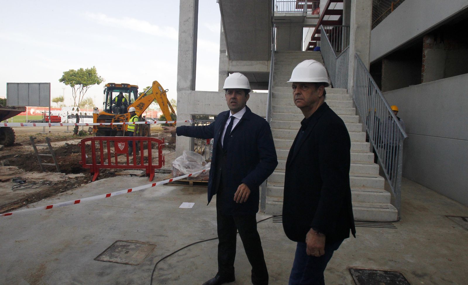 Las imágenes de la visita a las obras de la Ciudad Deportiva del Sevilla