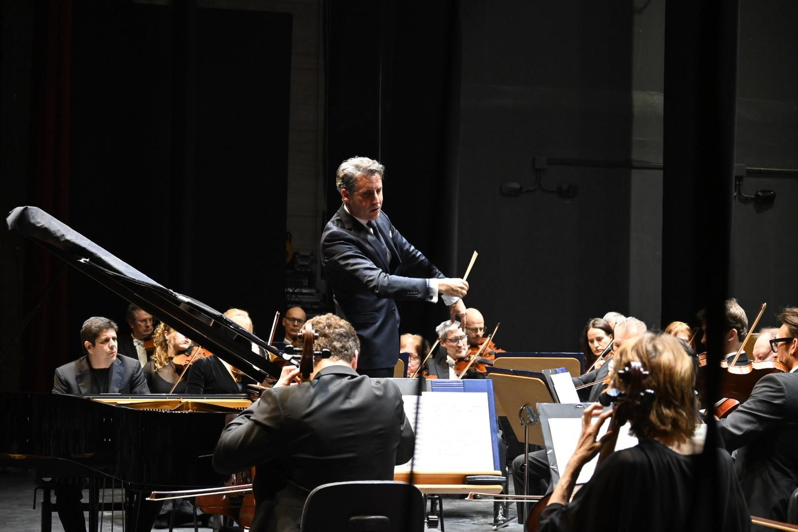 Imágenes del concierto de Perianes en la Casa Colón