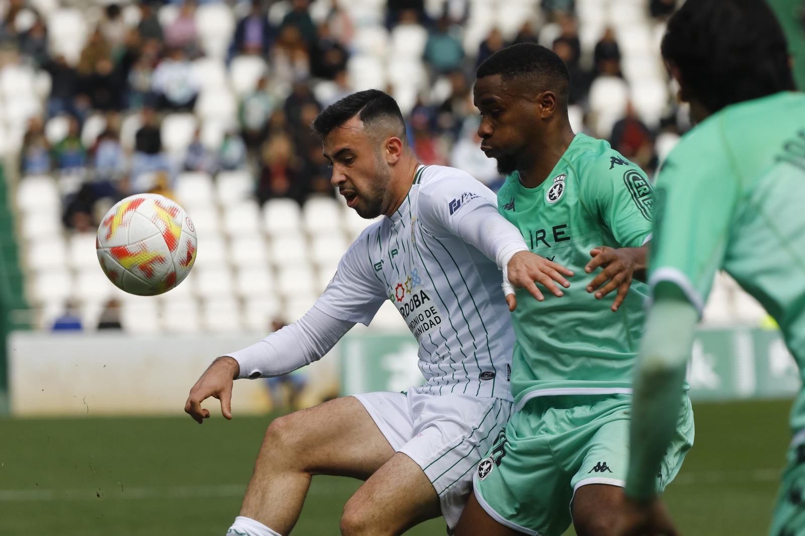 La victoria del Córdoba CF ante la Cultural Leonesa, en imágenes