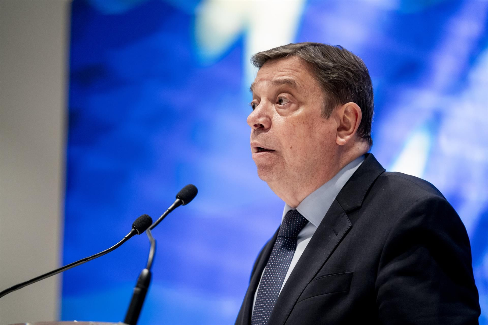 El ministro de Agricultura, Pesca y Alimentación, Luis Planas, durante una rueda de prensa para informar sobre la aplicación en España de las medidas acordadas en el último Consejo de Ministros de Agricultura de la Unión Europea.