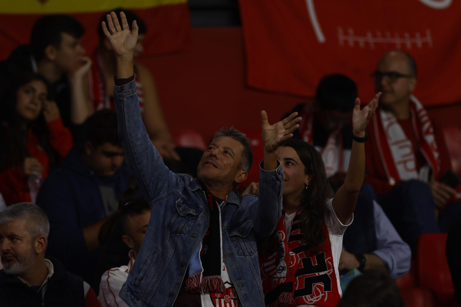 Búscate en las fotos del Sevilla FC-Real Sociedad