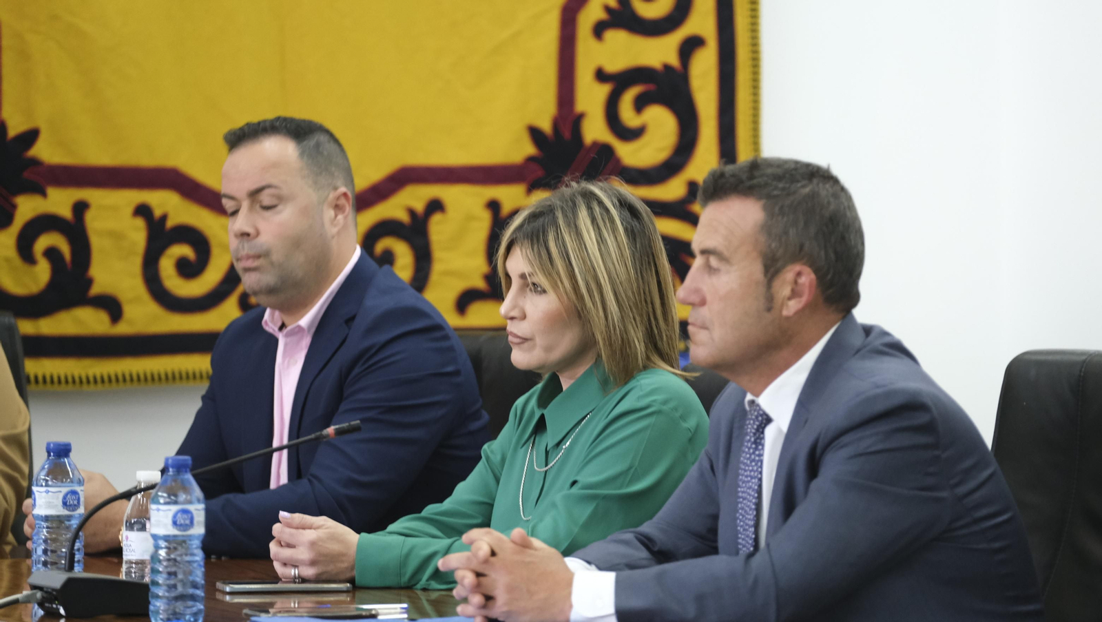 Las imágenes de la moción de censura en el Ayuntamiento de Carboneras