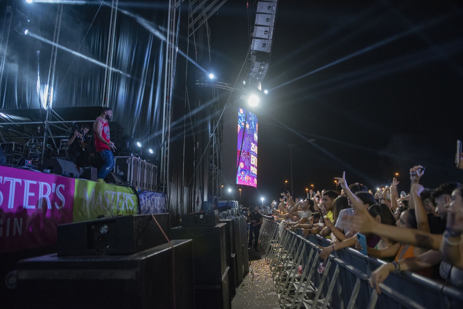 Las imágenes de  Lirico en la casa en el  Bienvenida Music Festival