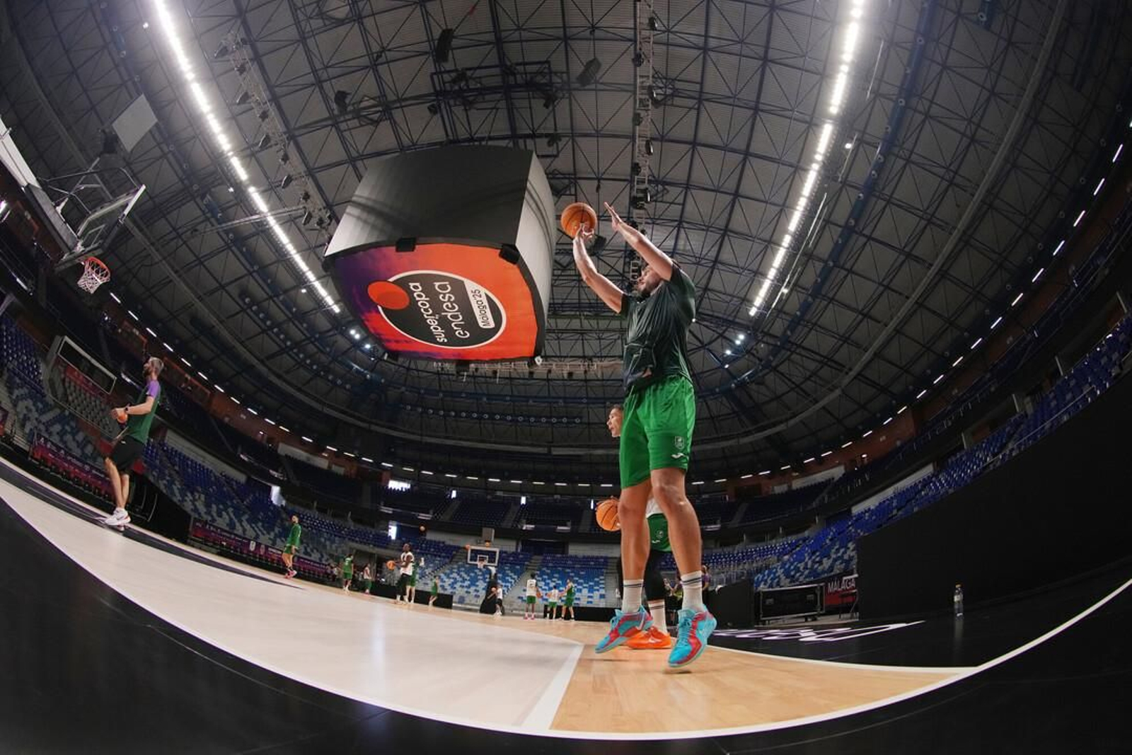 Así luce el Carpena para la Supercopa de Málaga