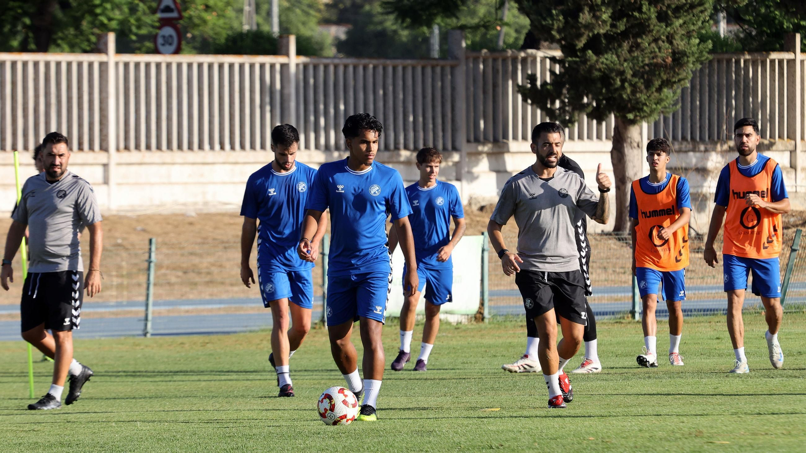 Las fotos del primer entrenamiento de la pretemporada 2025 del Xerez DFC