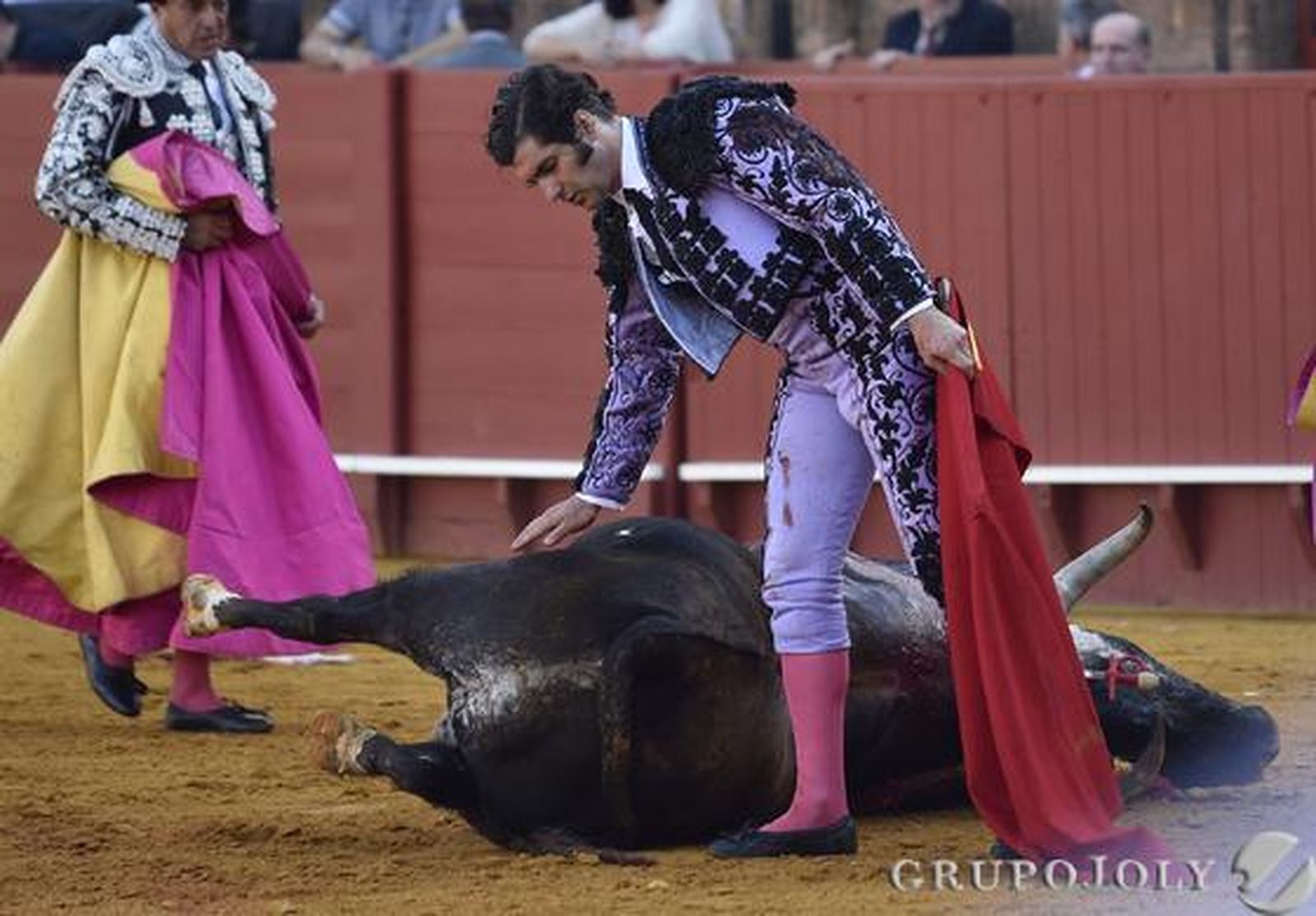 Morante de la Puebla en el primer toro./ Juan Carlos Vázquez