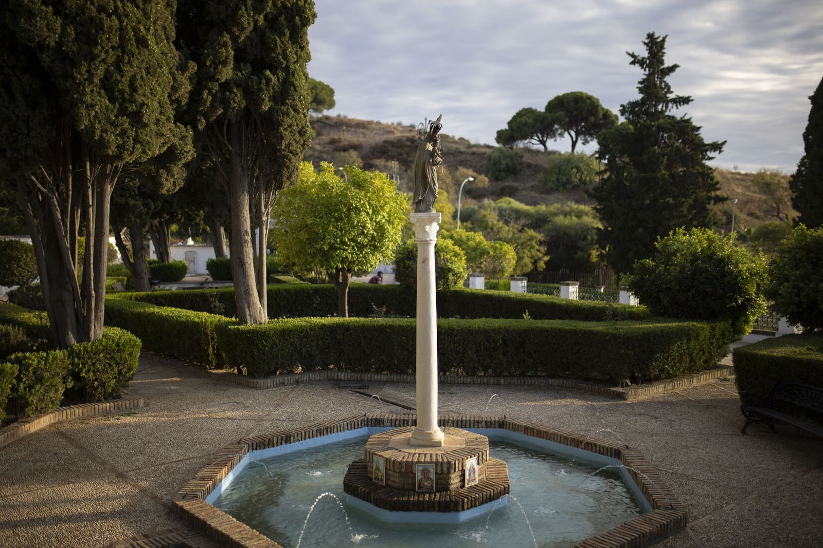 Descubre los jardines y el mirador del Santuario de La Cinta