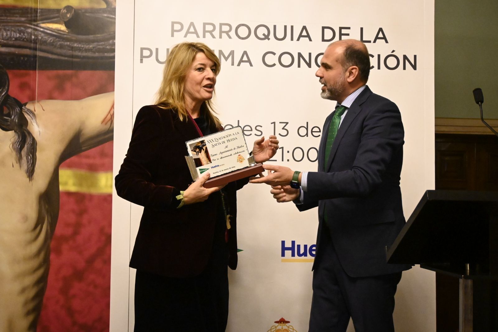 Acto de entrega de recuerdos por la XXX Exaltación a la Saeta de Huelva, en imágenes