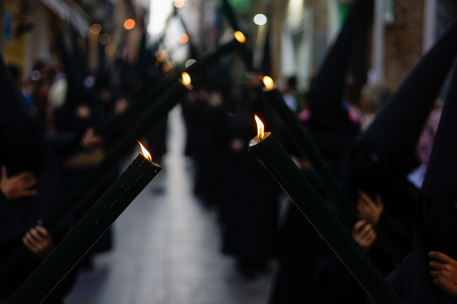 Las imágenes de la salida de Vera-Cruz en Cádiz en la Semana Santa 2023