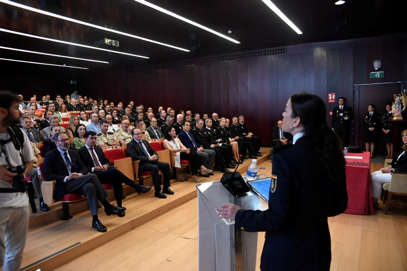 La Policía Nacional de Córdoba celebra el Día de las Víctimas del Terrorismo, en imágenes