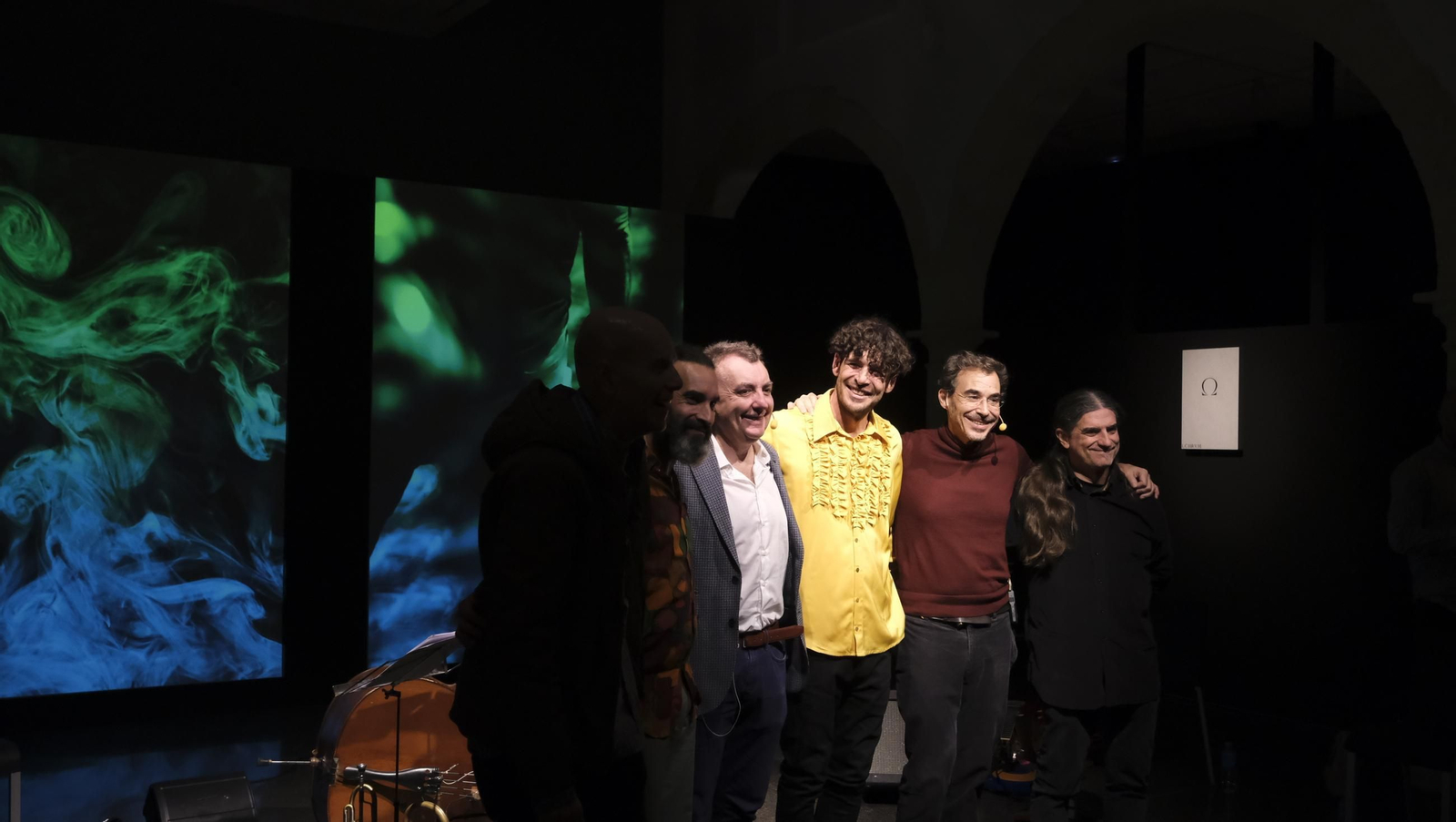 Manuel Vilas con Julius Trío en la sede del CAF.