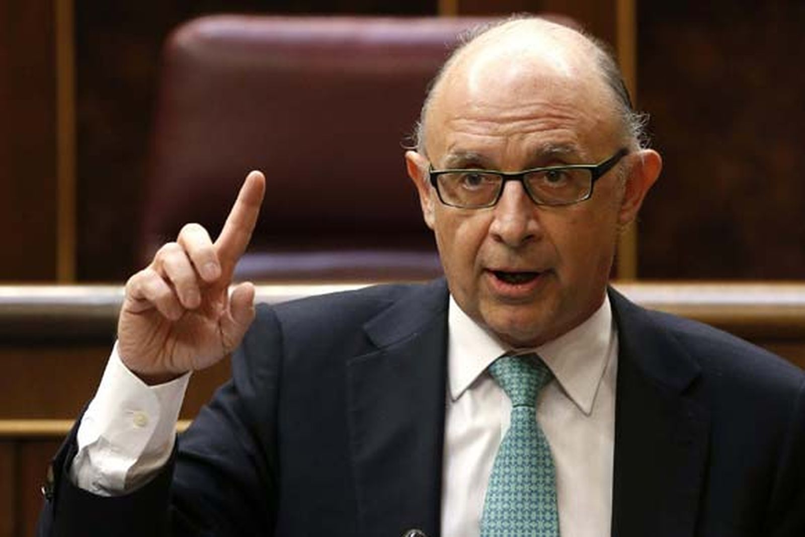 Montoro promete "más contratos" para los astilleros de Navantia