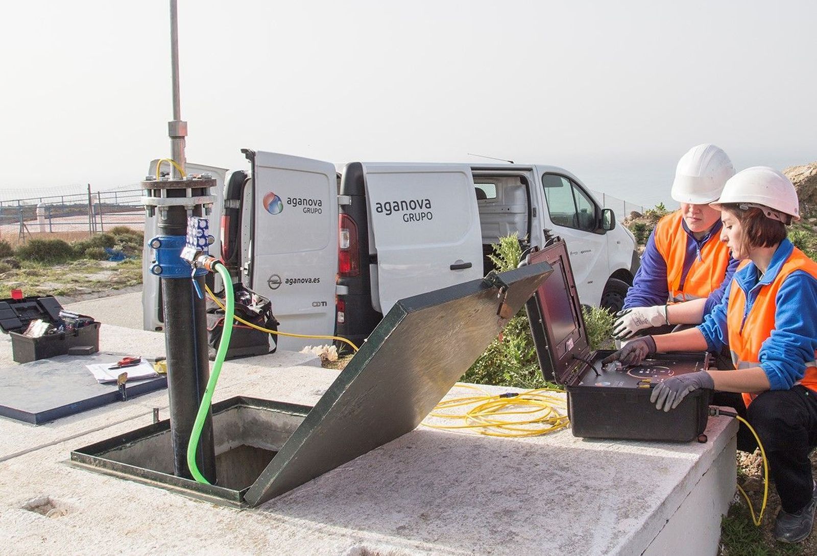 Operarios de la empresa malagueña Aganova.