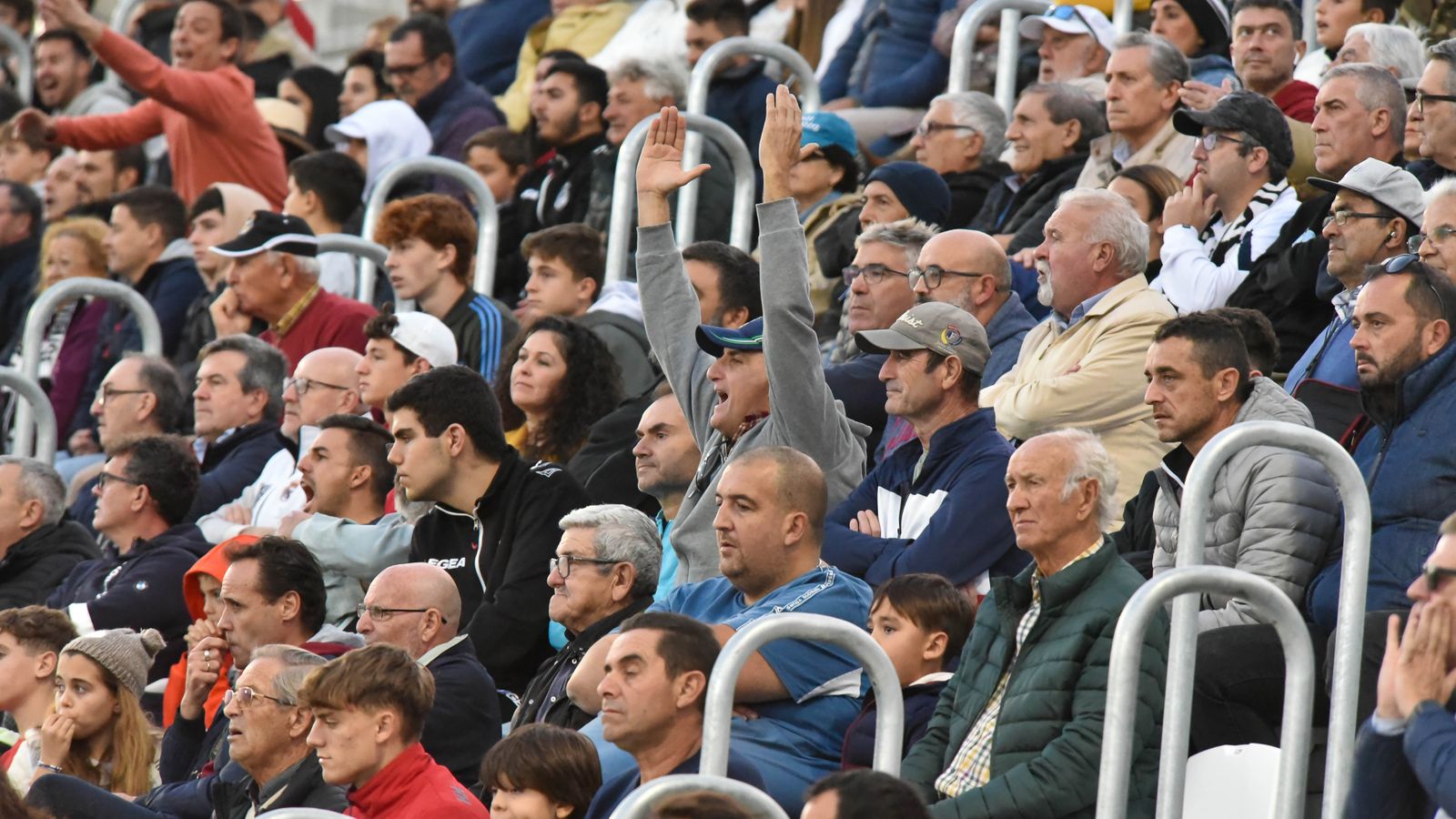 Búscate durante el Balona - UCAM Murcia en el Ciudad de La Línea