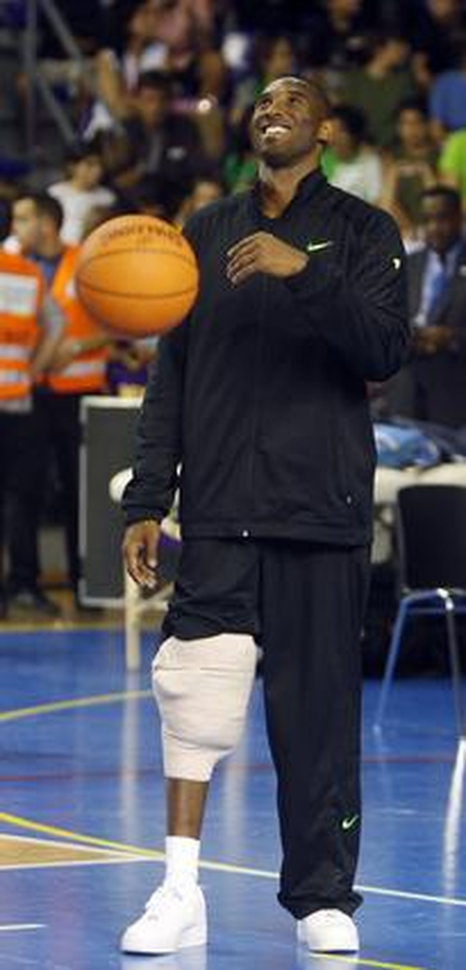 Los Lakers preparan su partido de la gira europea de la NBA frente al Regal Barcelona. / Reuters