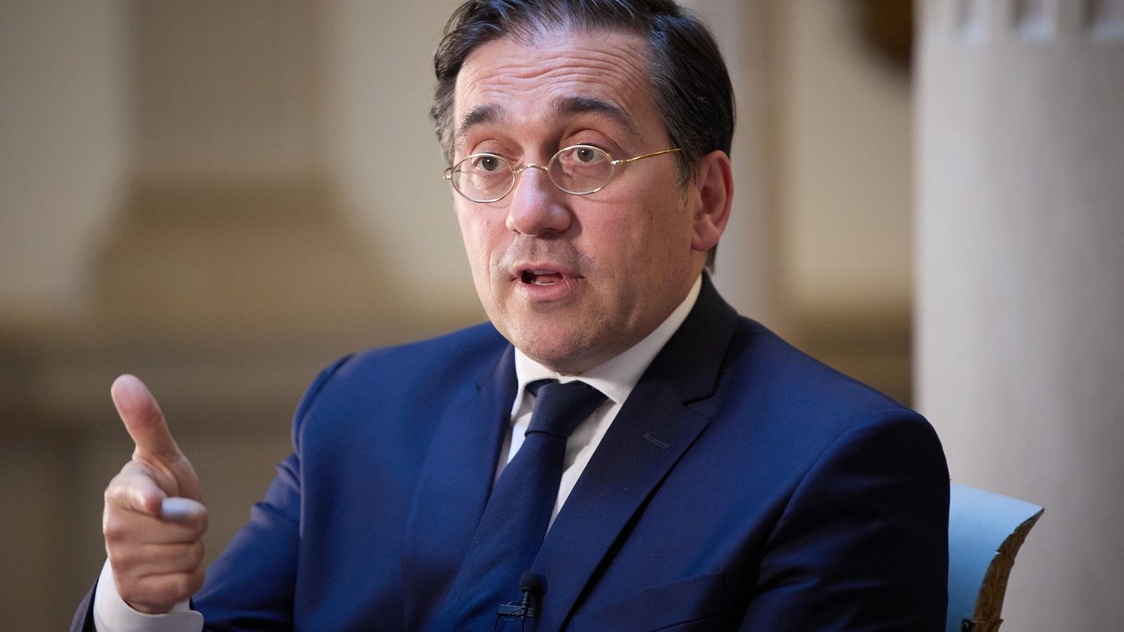 José Manuel Albares. José Manuel Albares.
