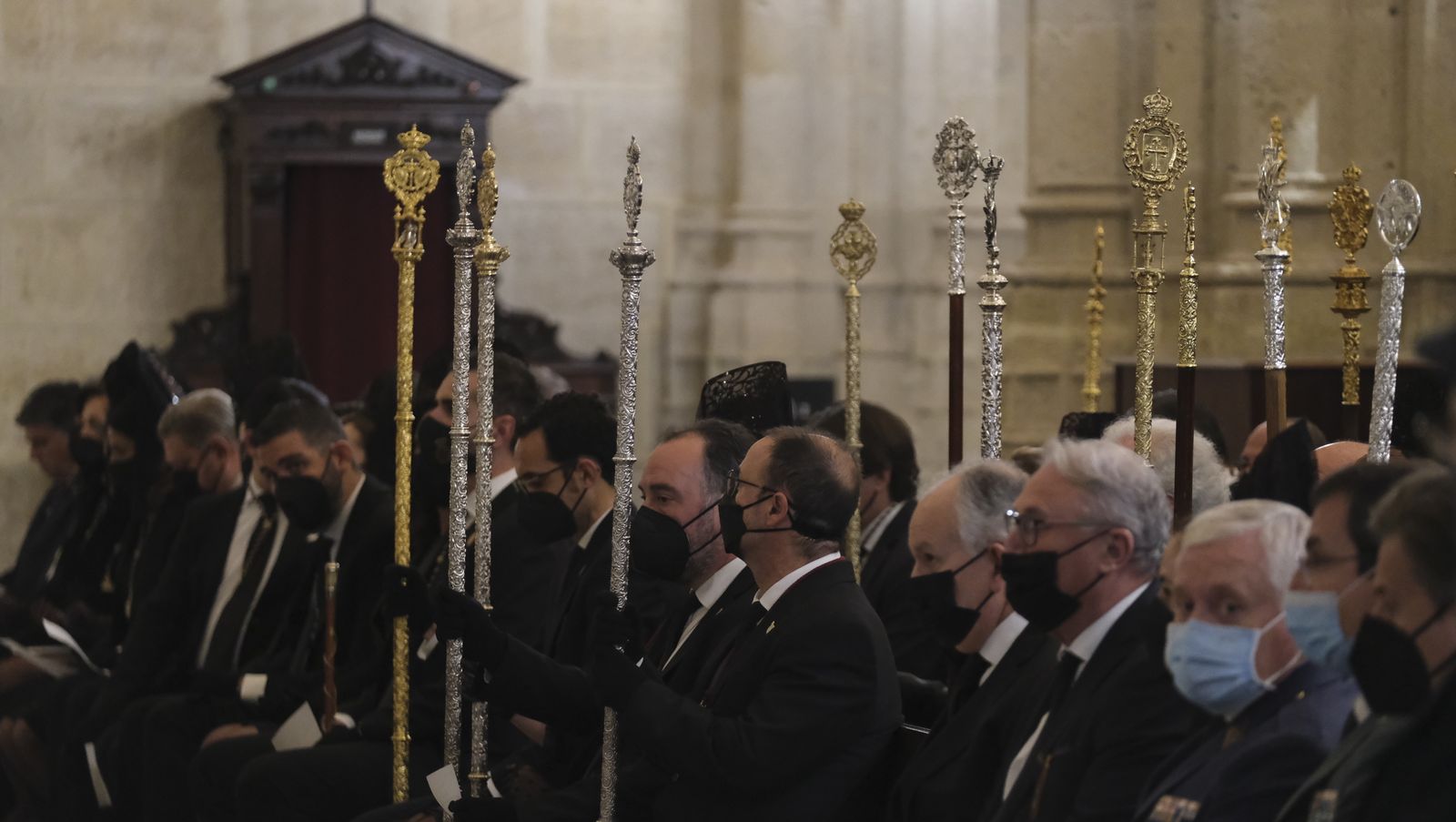 Procesión del Santo Entierro en Almería, en imágenes.