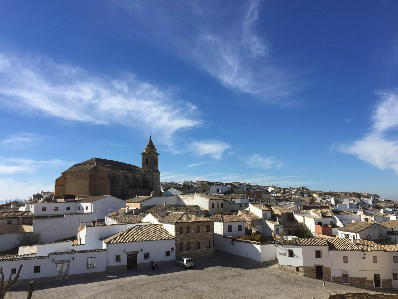 Panorámica de Sabiote y su albaicín. Panorámica de Sabiote y su albaicín.
