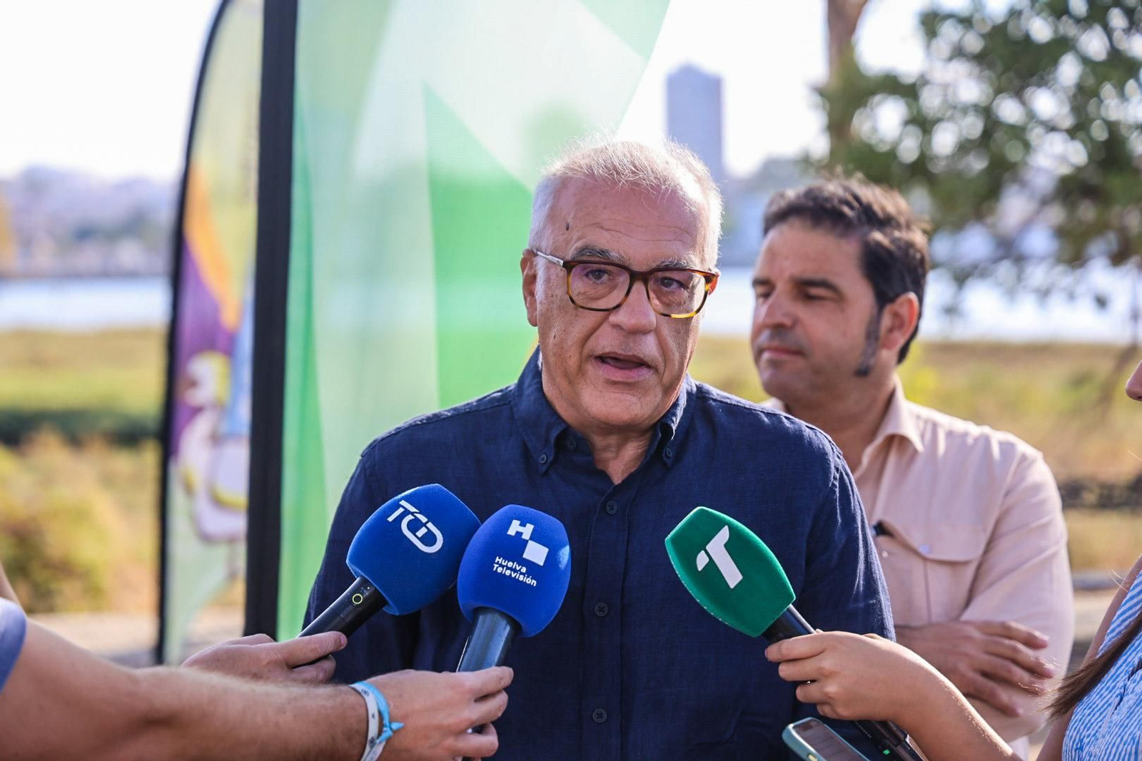 Imágenes de la clausura de la 'Escuela de Exploradores' en el centro de visitantes del Paraje Natural Marismas del Odiel