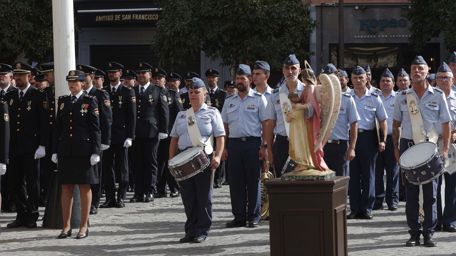 Imágenes del acto conmemorativo del Día de la Policía Nacional