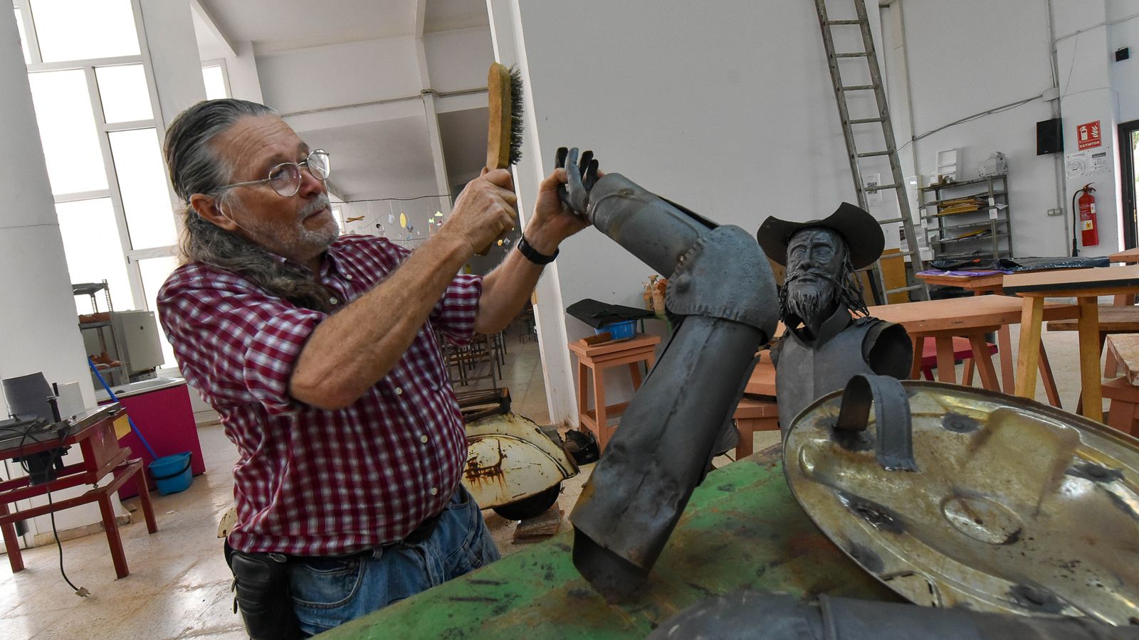 Las fotos de la restauración del Quijote de la Escuela de Arte de Algeciras