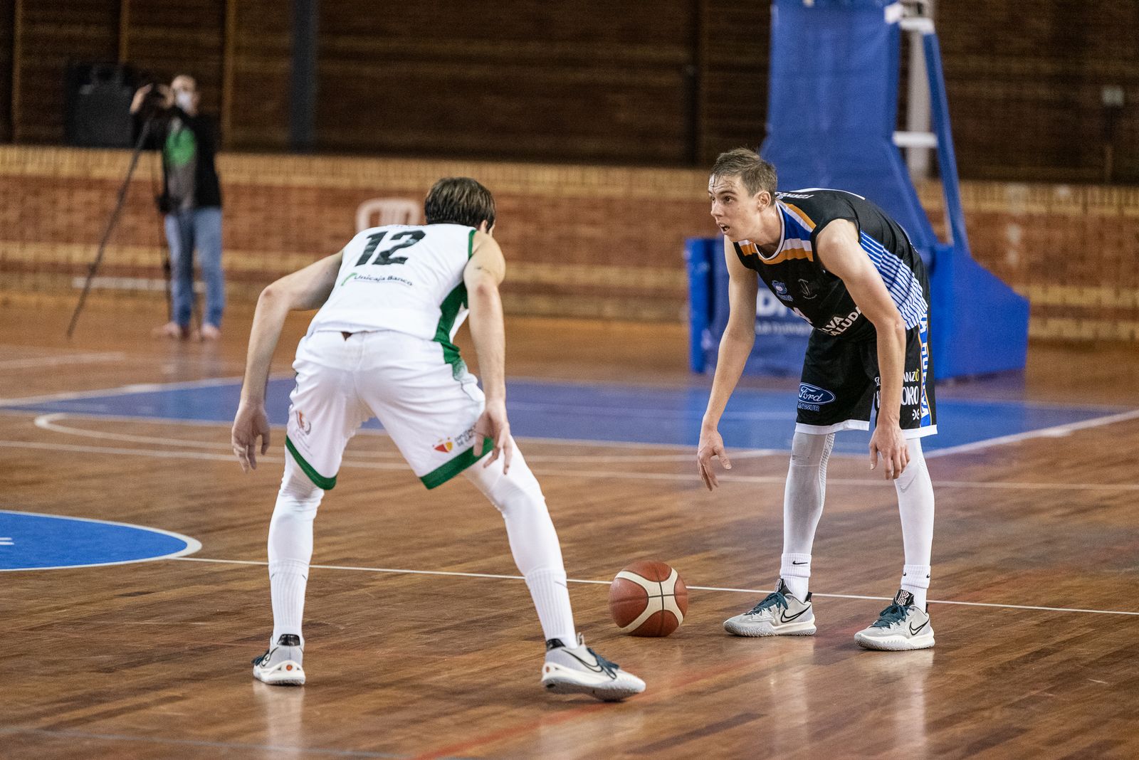 Baloncesto: Imágenes del Huelva Comercio - Extremadura
